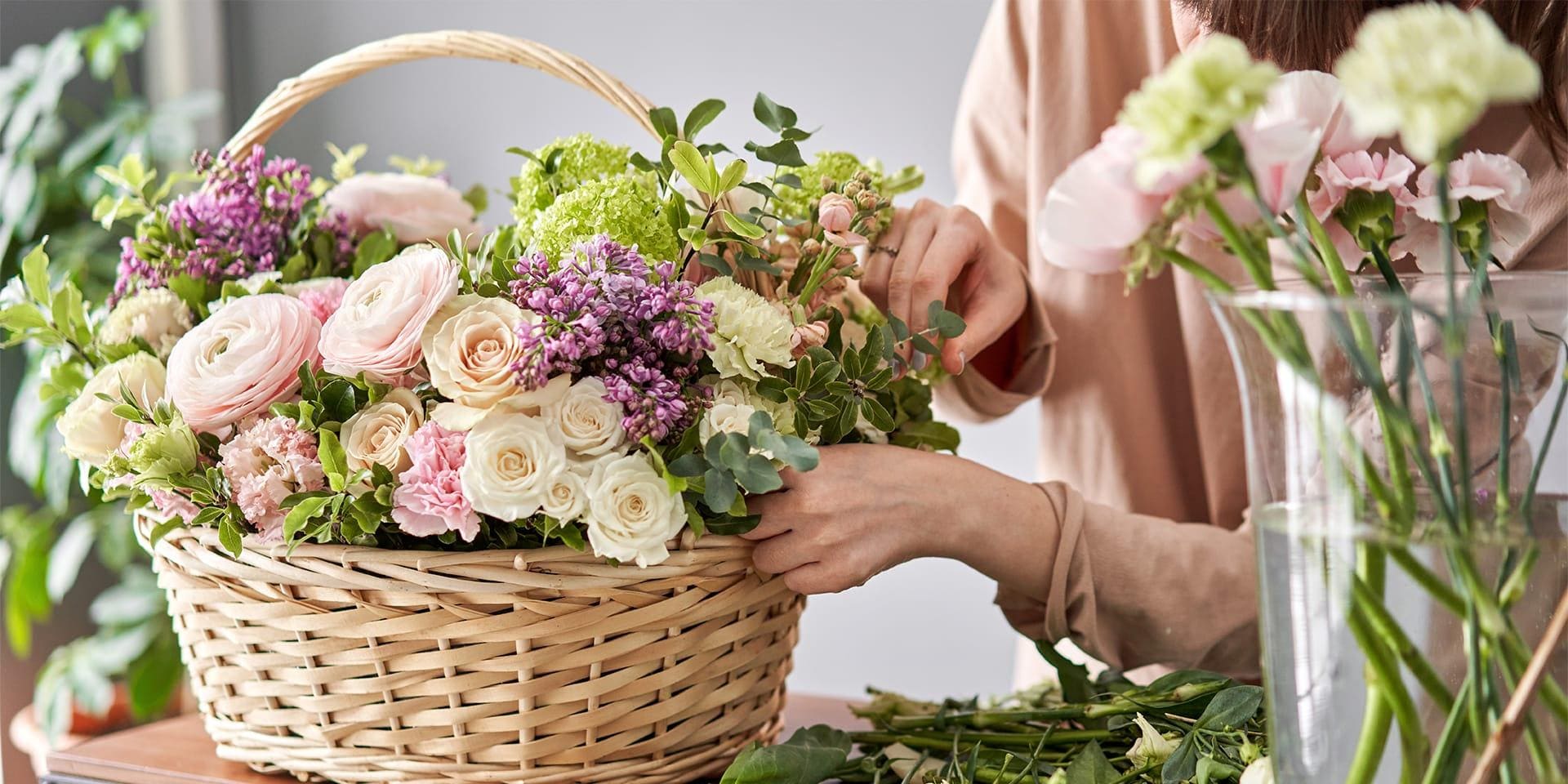 From Buds to Bouquets: Master Floral Arrangements with MirthBloomumus